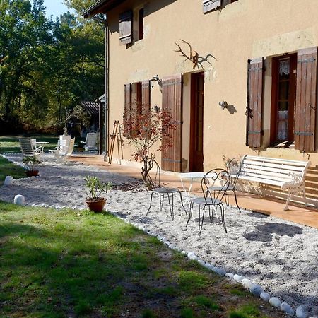 L'Atelier Du Grison Bed and Breakfast Callen Exteriör bild