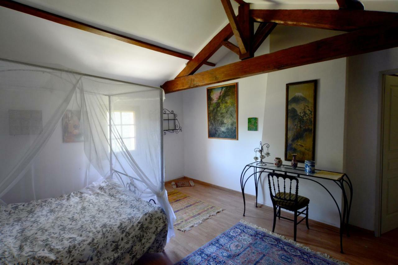L'Atelier Du Grison Bed and Breakfast Callen Exteriör bild